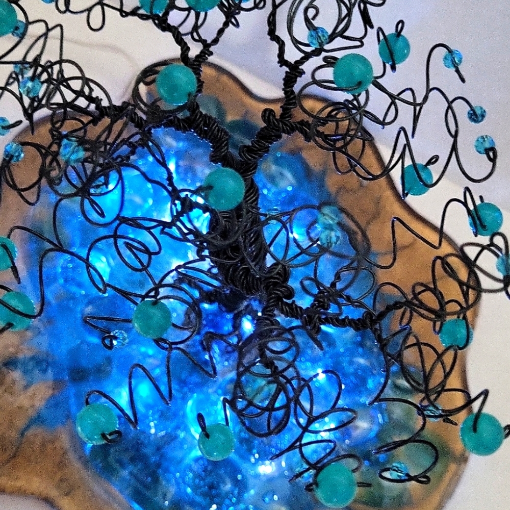 Hanna's SunTrees wire art trees. - Picture 7 of 8